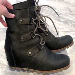 Sorel Joan of Arctic wedge (black) - women’s size 9.5